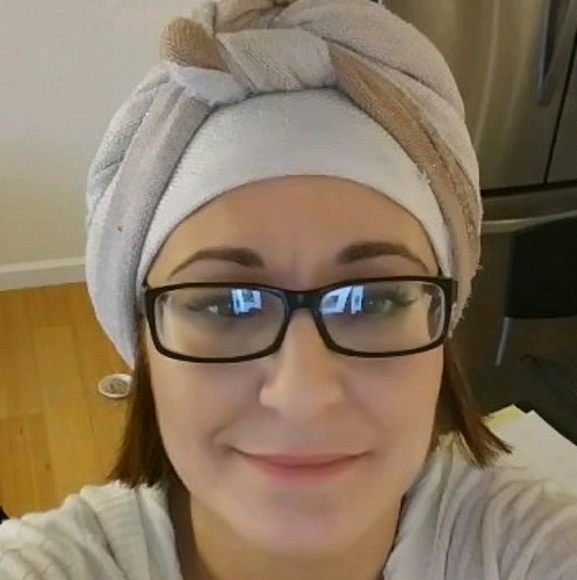 Meet your Posher, Nabiha - Picture 1 of 1